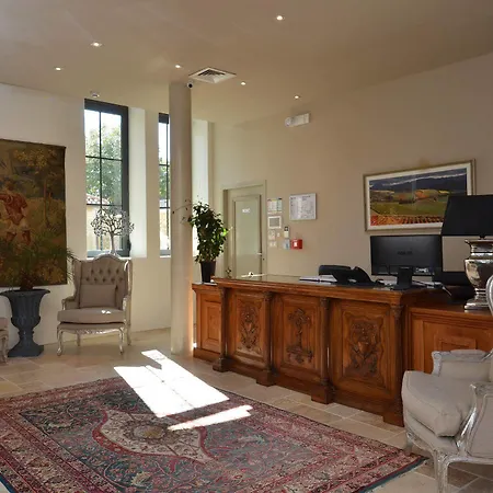 Hotel La Toscane 5*